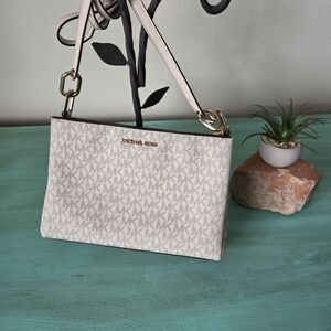 Michael Kors Cream Shoulder Bag